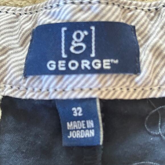 George Men's Navy Flat Front Shorts, size 32 - Picture 3 of 5